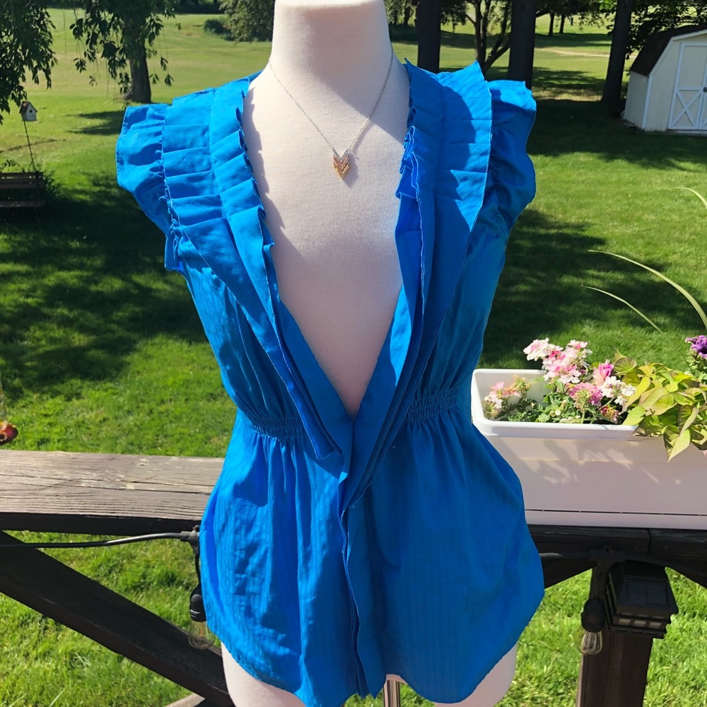BCBG Blue Cotton Blouse 💙🦋